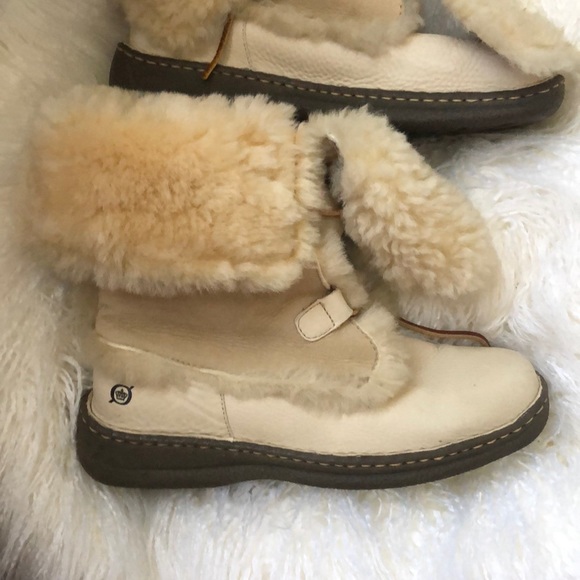 Born Shearling Lined Leather Lace-Up Boots - Picture 9 of 12